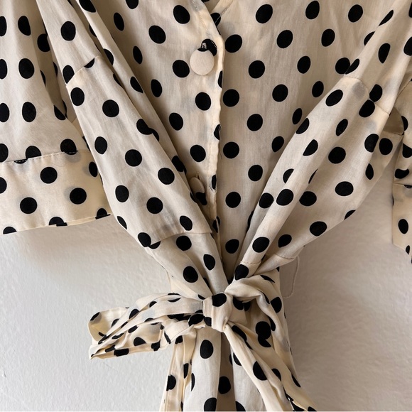 Like New Who What Wear Cream Polka Dot Tie Blouse, Puff Sleeves, size: M - Picture 8 of 8
